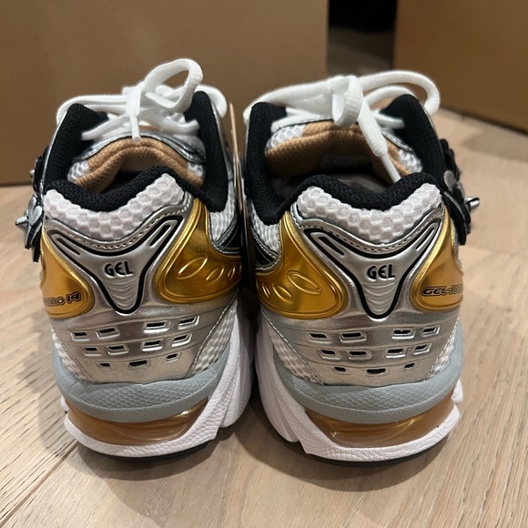 Cecilie Bahnsen x Asics SILVER FLOWER APPLIQUE GEL-KAYANO - Picture 4 of 9